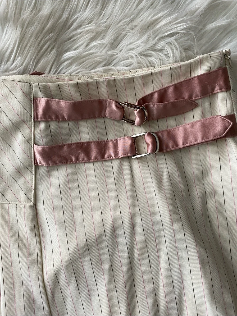 Diane Von furstenburg Cream Pleated Mini Skirt with Pink Buckle Straps - Picture 2 of 6